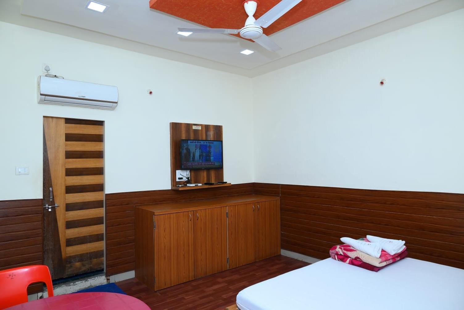 P P Lodging Mangvadi 외부 사진
