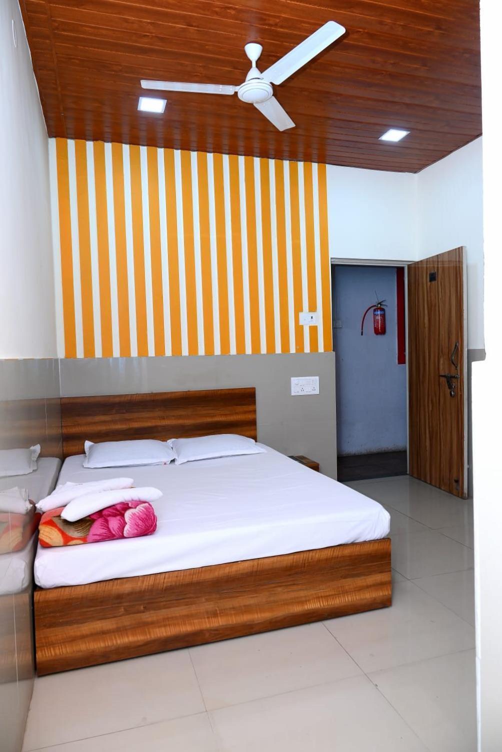 P P Lodging Mangvadi 외부 사진