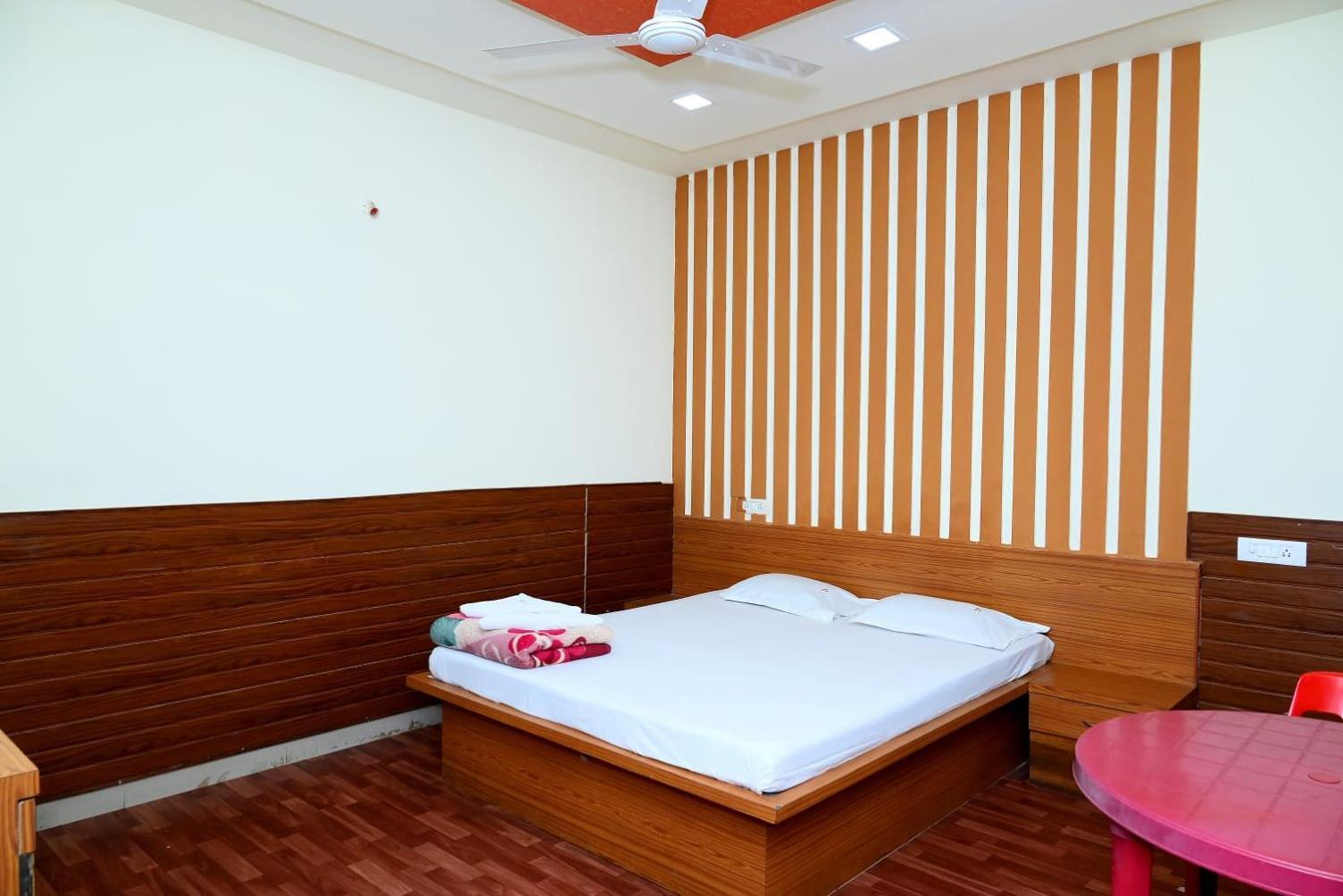 P P Lodging Mangvadi 외부 사진